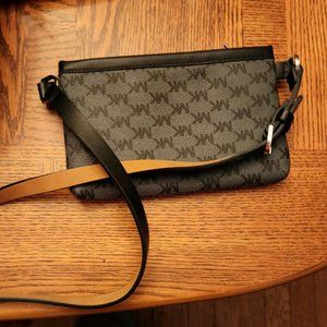 Crossbody bag or hip pack